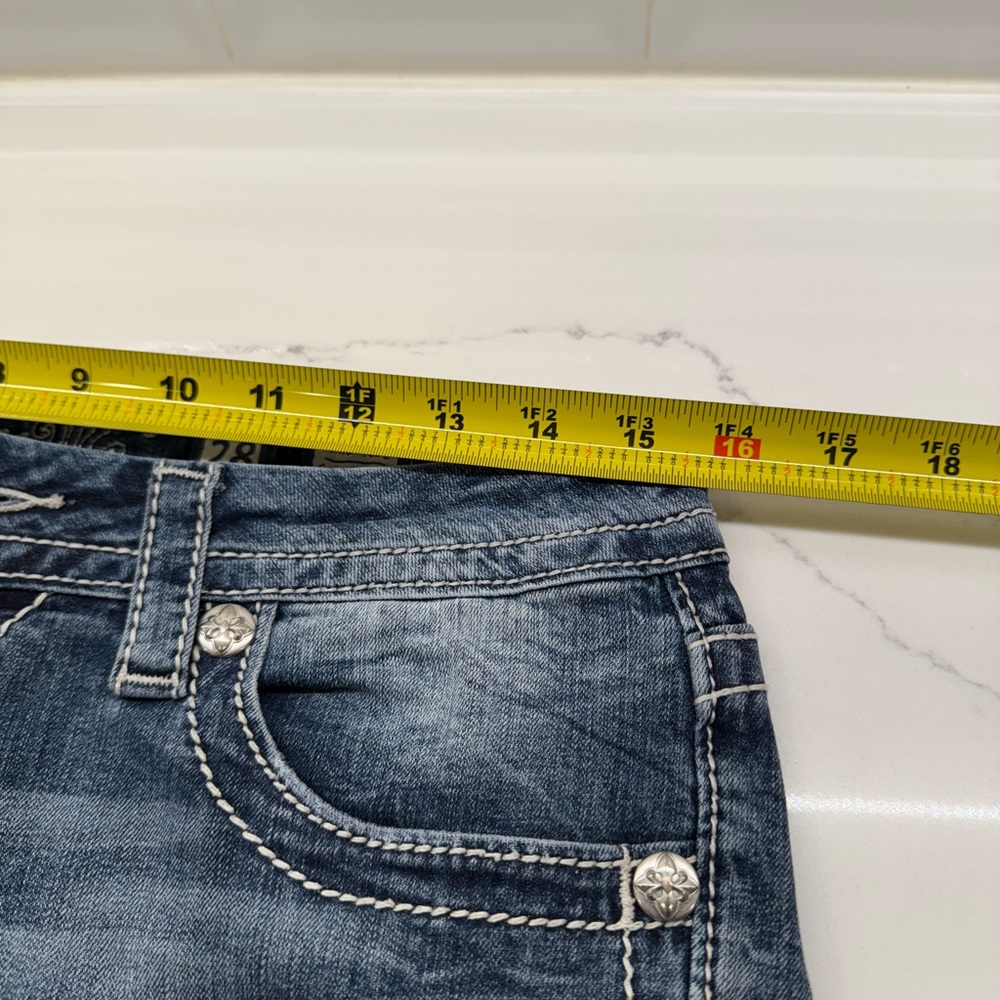 Miss Me, Womens Distressed Blue Cropped Jean Capri, 28 - Picture 12 of 13